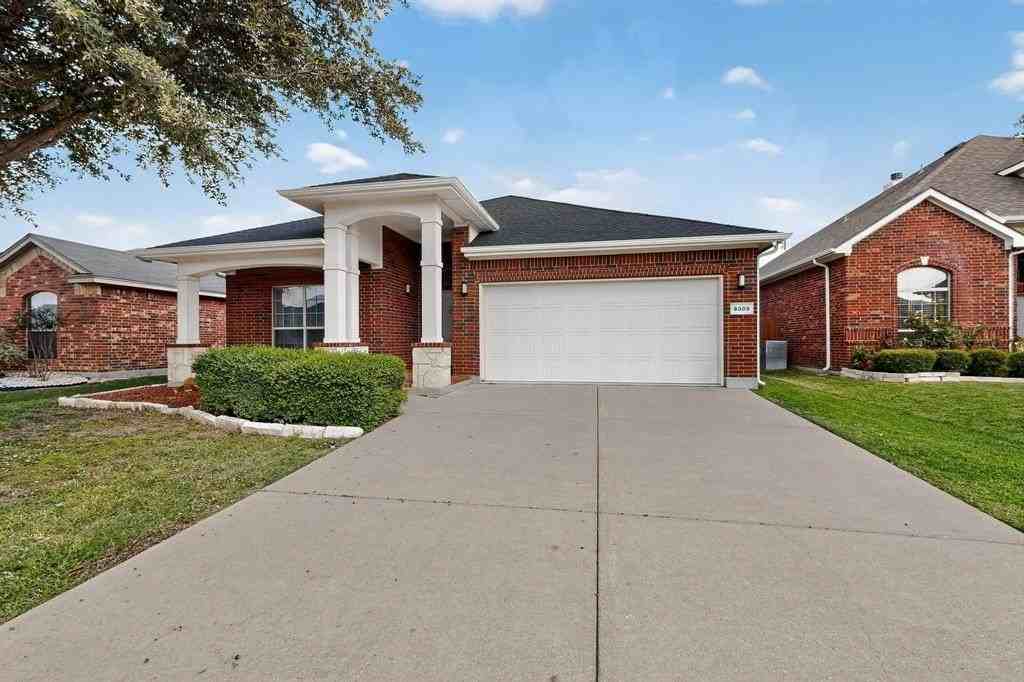 8308 Water Buck Run - Photo 2 of 33