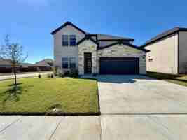 featured image of 2208 Palomino Ln