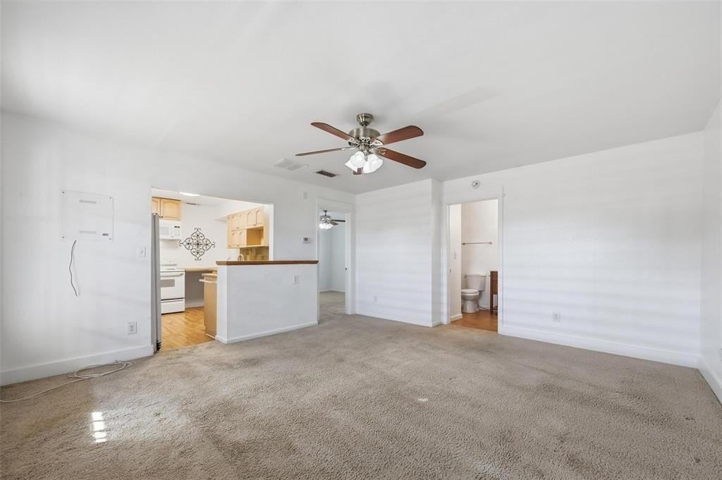 633 Rose Garden Dr #1 - Photo 3 of 10