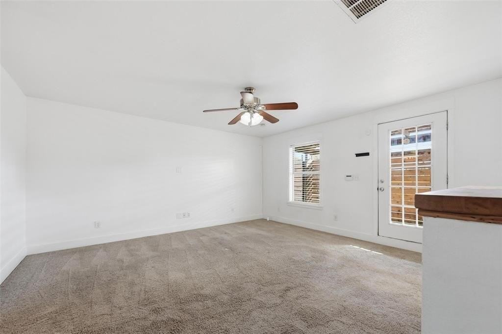 633 Rose Garden Dr #1 - Photo 4 of 10