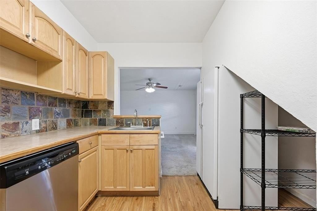 633 Rose Garden Dr #1 - Photo 6 of 10