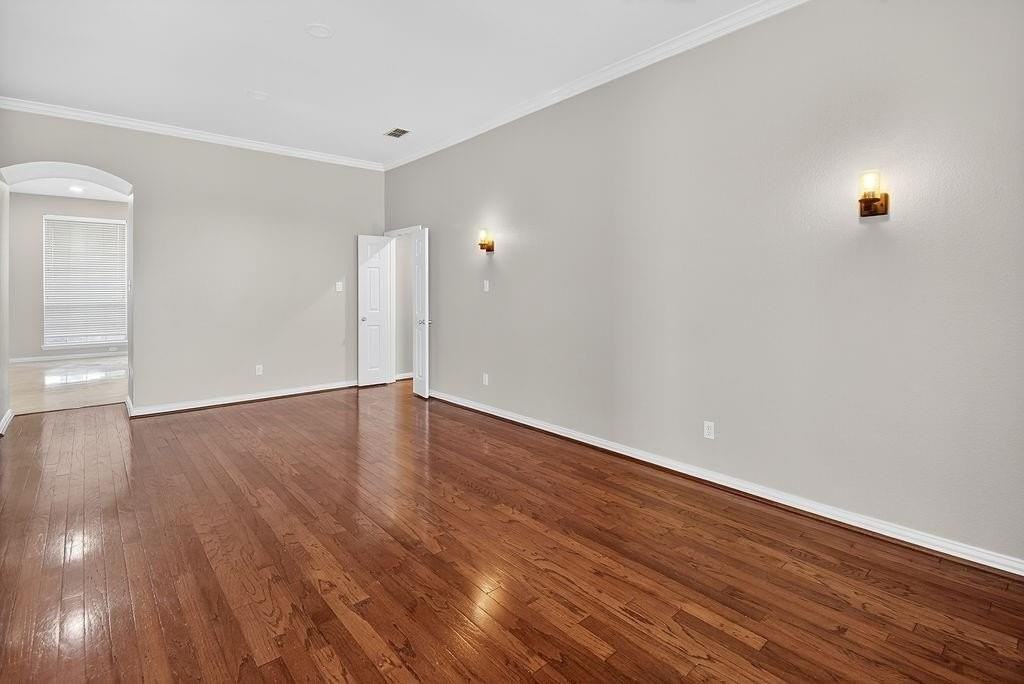 1604 Wagon Wheel Dr - Photo 5 of 40