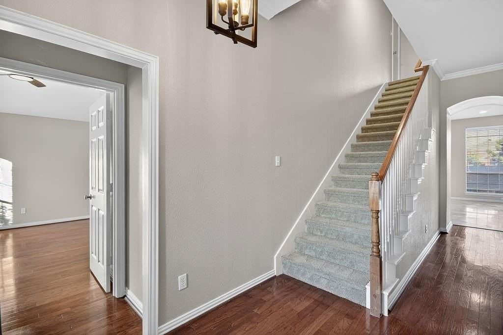 1604 Wagon Wheel Dr - Photo 7 of 40