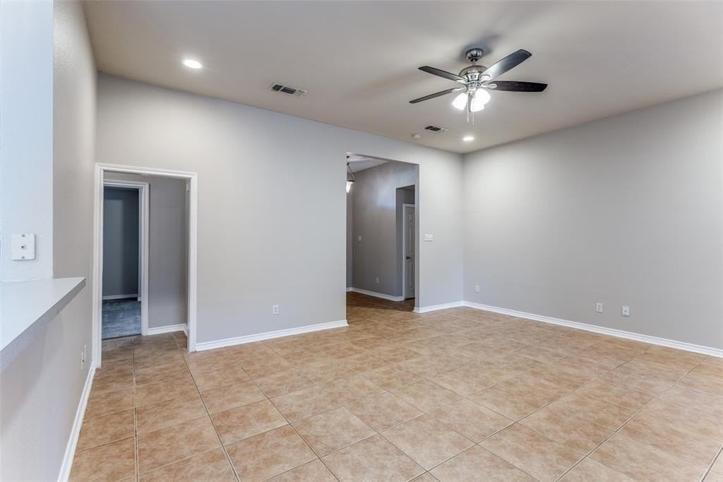 909 Canterbury Drive - Photo 3 of 15