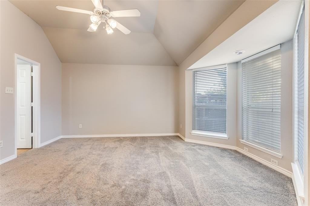 909 Canterbury Drive - Photo 4 of 15