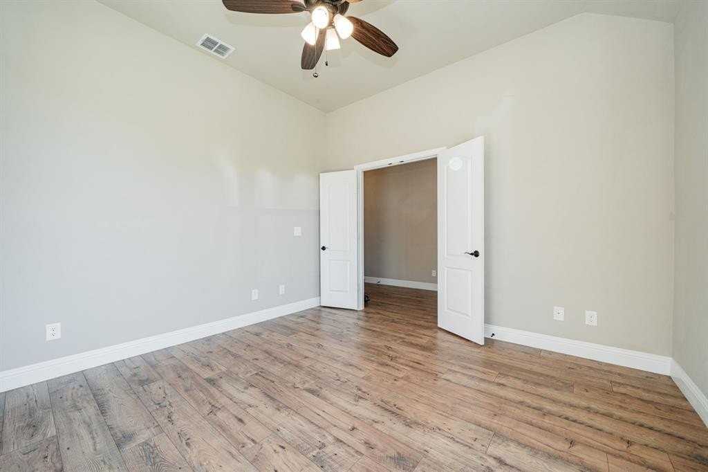 920 Bald Cypress Dr - Photo 4 of 39