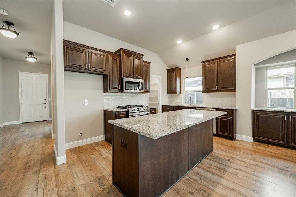 920 Bald Cypress Dr - Photo 7 of 39