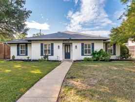 2714 Carriage Ln - Photo 1 of 1