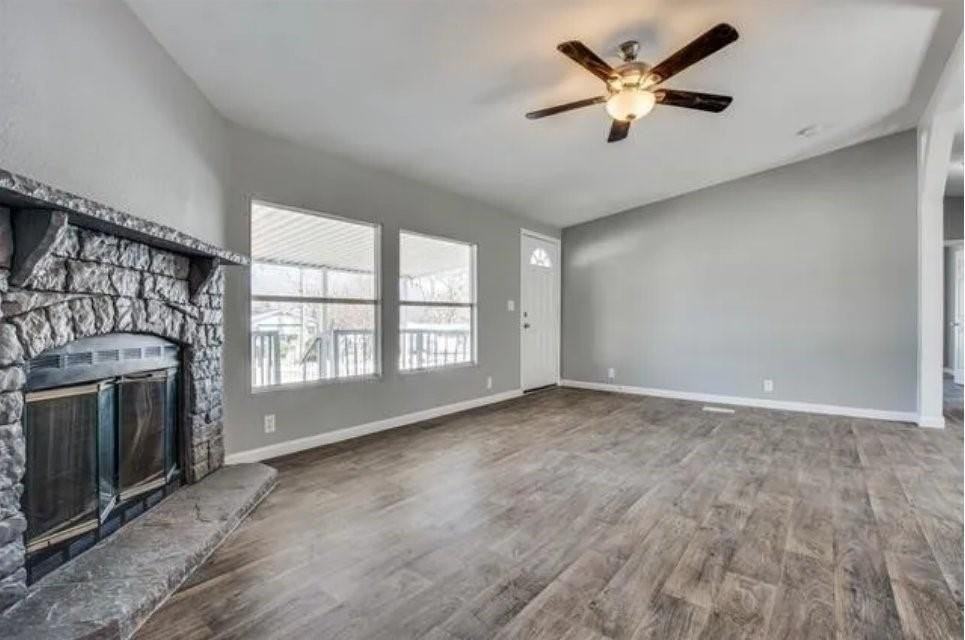 154 Dixon St - Photo 3 of 22