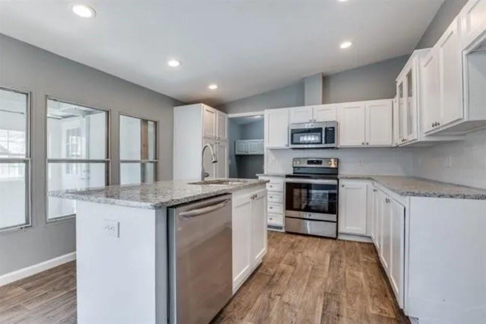 154 Dixon St - Photo 6 of 22