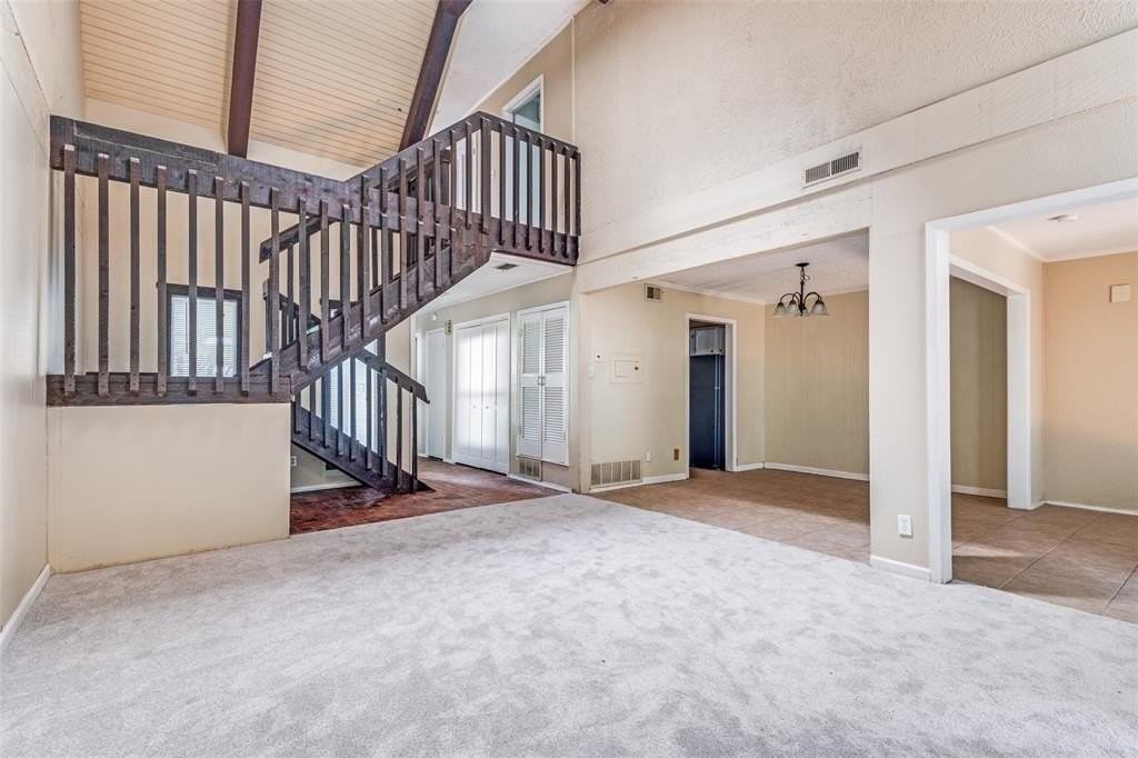 412 Hollyhill Ln - Photo 6 of 15