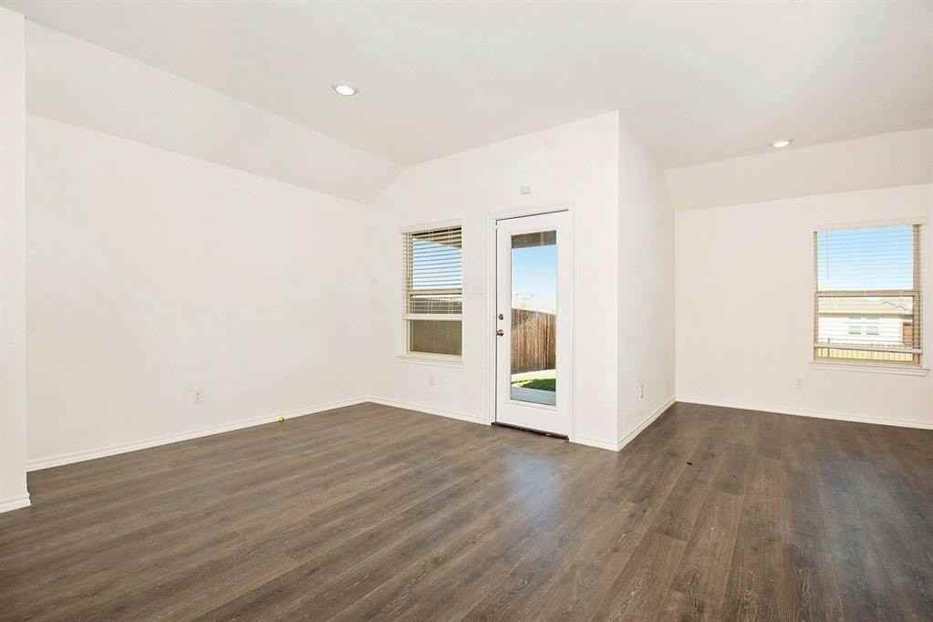 941 Fueller Dr - Photo 6 of 29