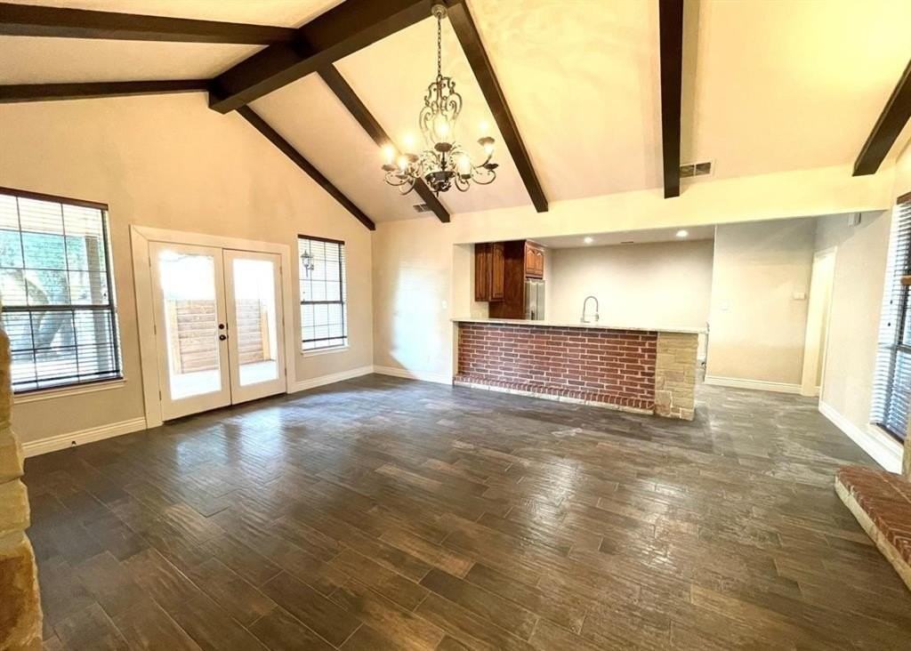 101 Oakwood Dr #B - Photo 2 of 24