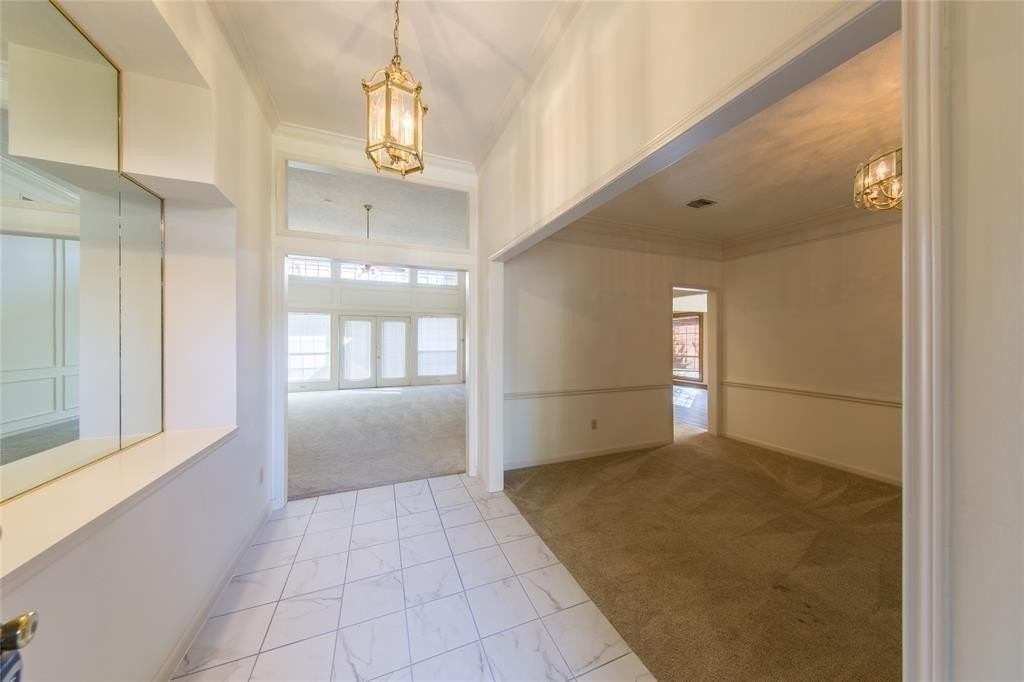 2119 Antibes Dr - Photo 2 of 37