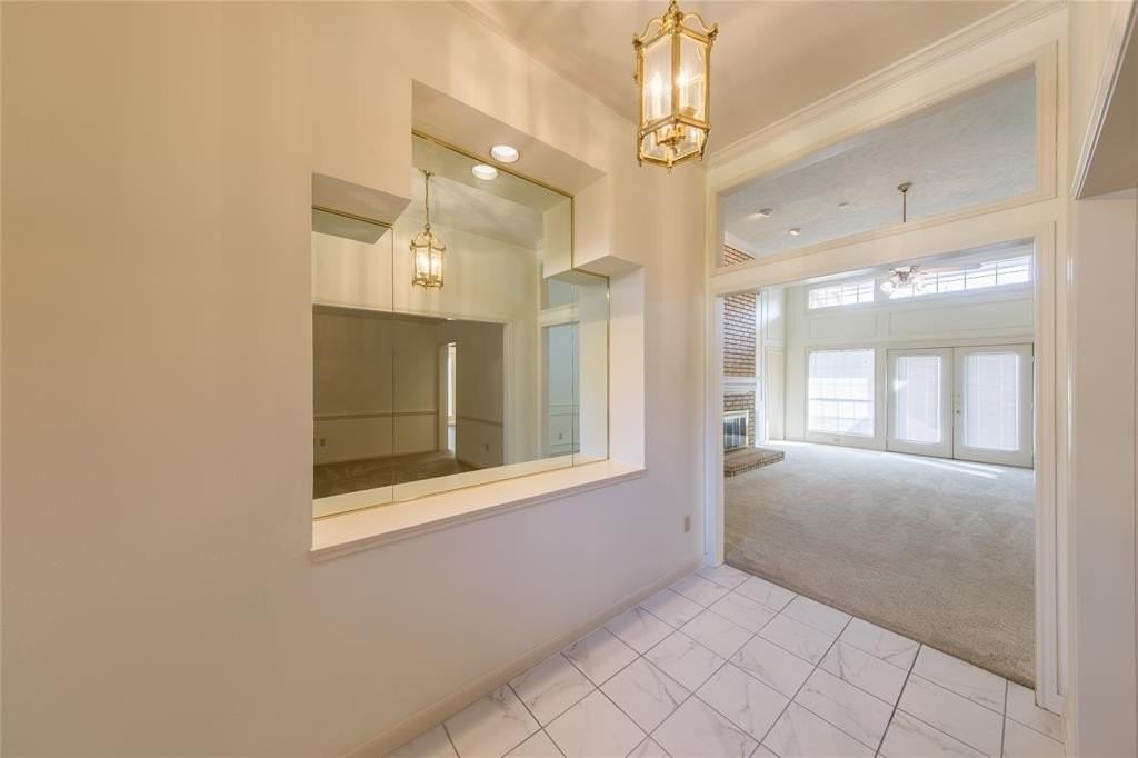 2119 Antibes Dr - Photo 3 of 37