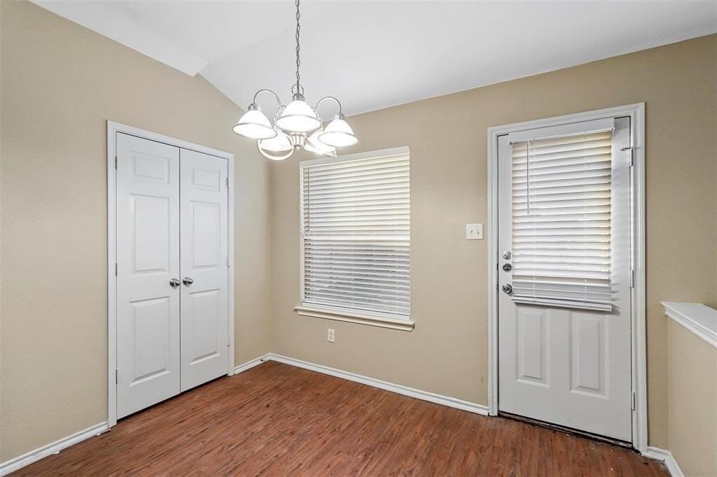 2811 Briarbrook Drive - Photo 4 of 16