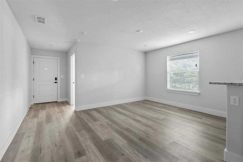 408 West 6th Street #2 - Photo 6 of 16