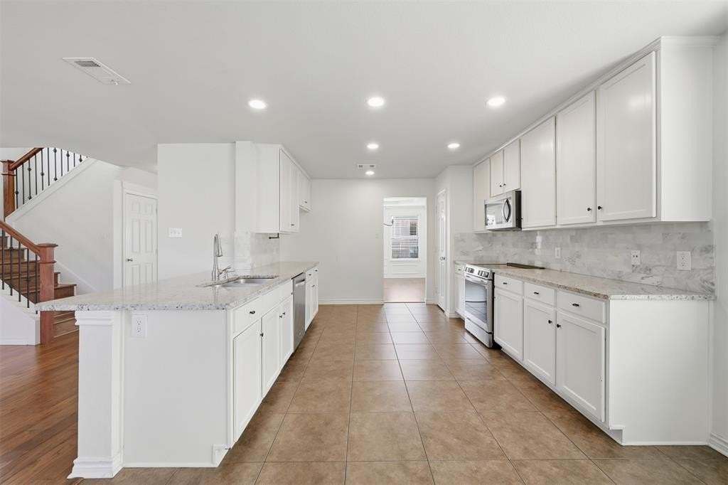 5408 Bridgeport Rd - Photo 3 of 22