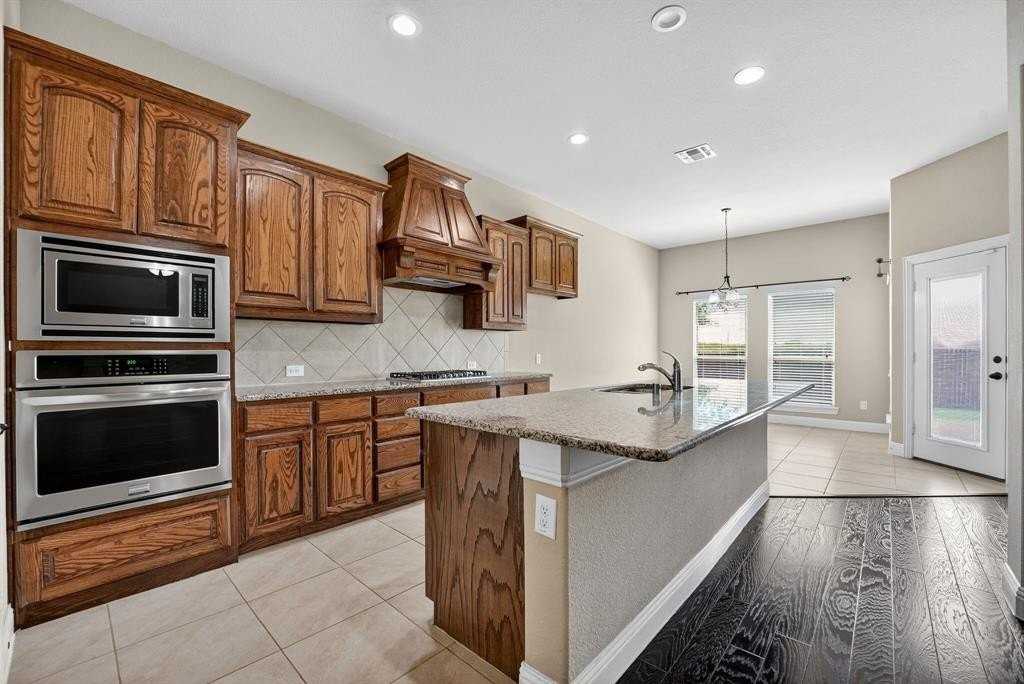 312 Fisk Ln - Photo 7 of 31