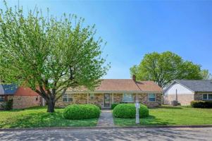 featured image of 914 Boone Dr