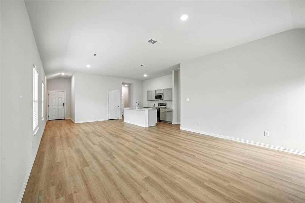 1817 Aleia Cove - Photo 3 of 21