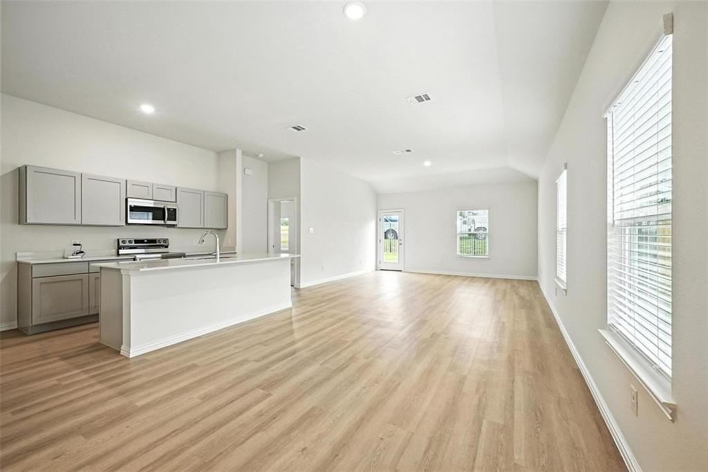 1817 Aleia Cove - Photo 4 of 21