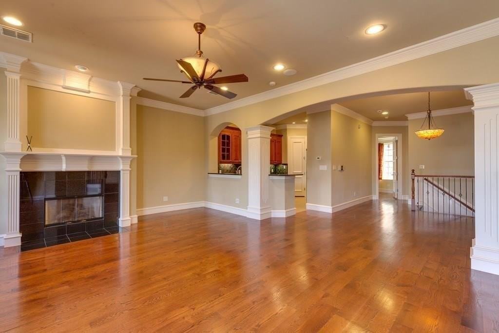 566 Rockingham Dr - Photo 4 of 22