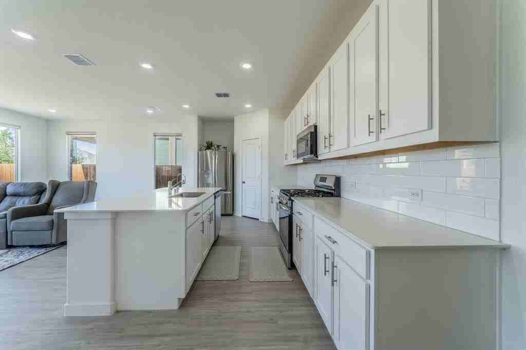 7021 Black Ash Ln - Photo 6 of 25