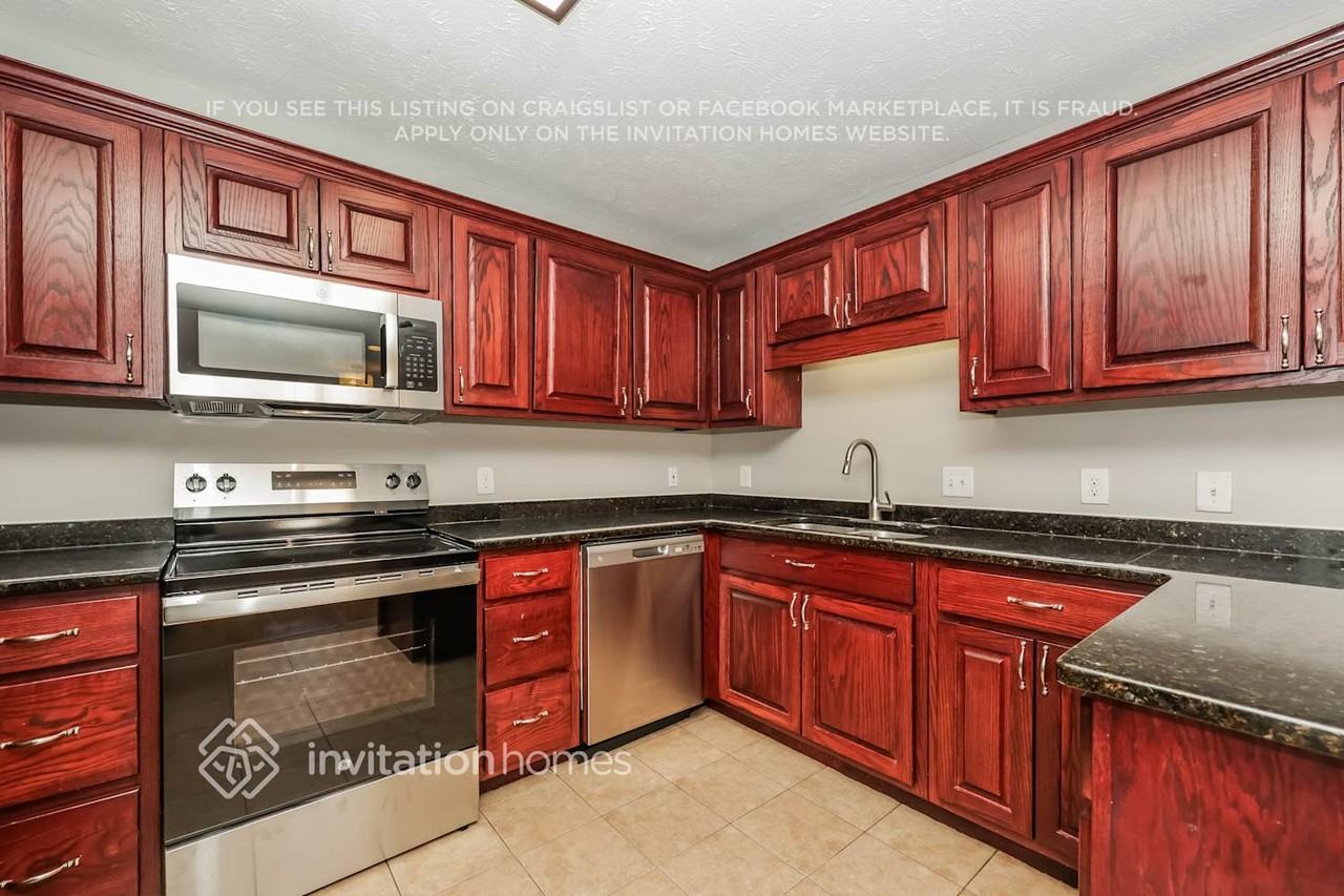 1005 Bolton Drive - Photo 7 of 18