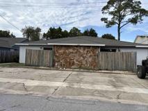 3262 Maplewood Dr #B - Photo 1 of 1