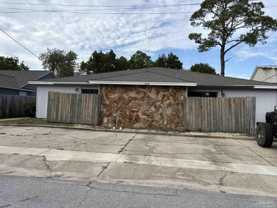 3262 Maplewood Dr #B - Photo 1 of 1