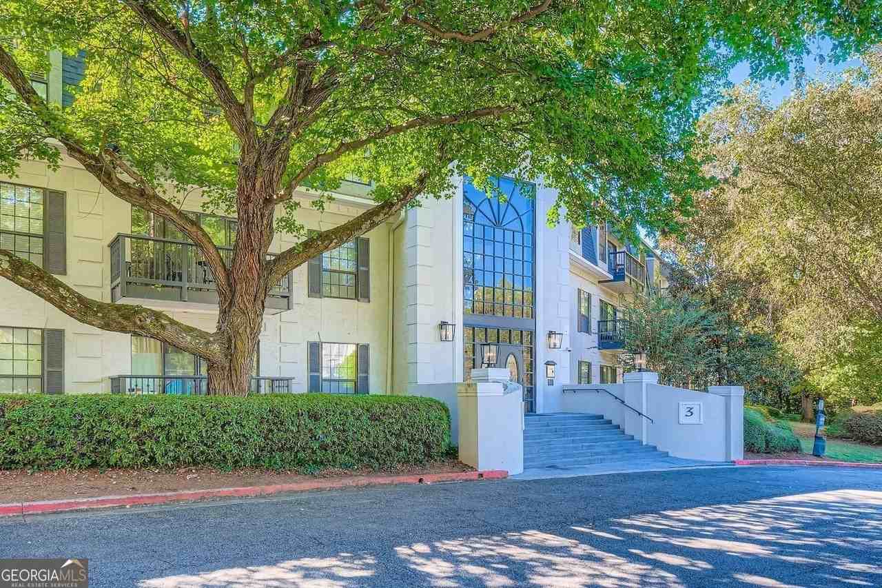 3302 Pine Heights Dr Ne - Photo 2 of 17