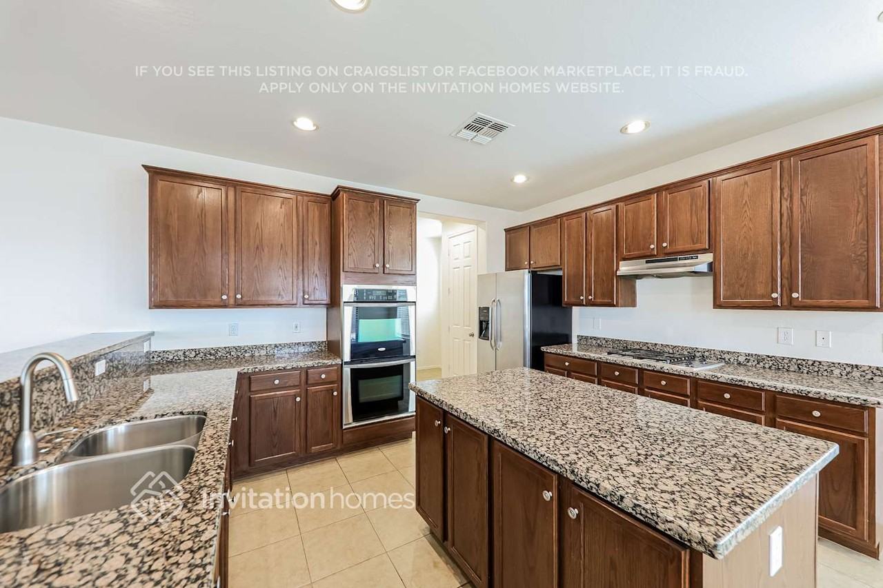 26032 N Desert Mesa Dr - Photo 7 of 18