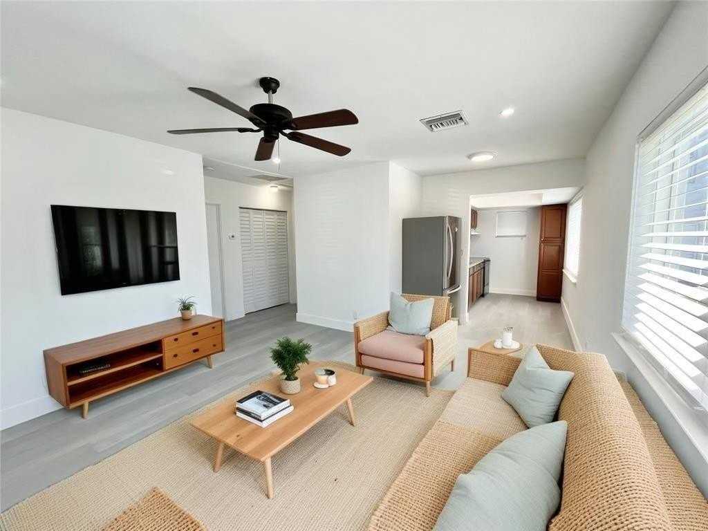 321 Southwest 14th Street #1