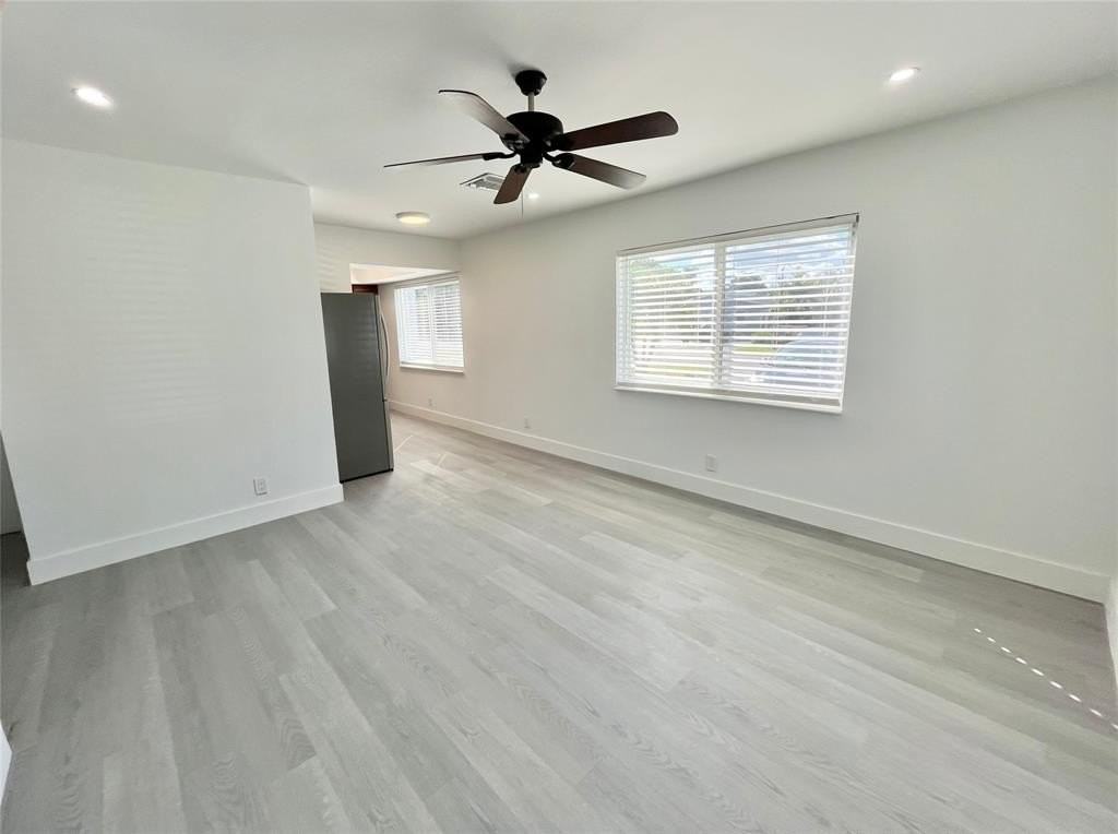 321 Southwest 14th Street #1 - Photo 3 of 20