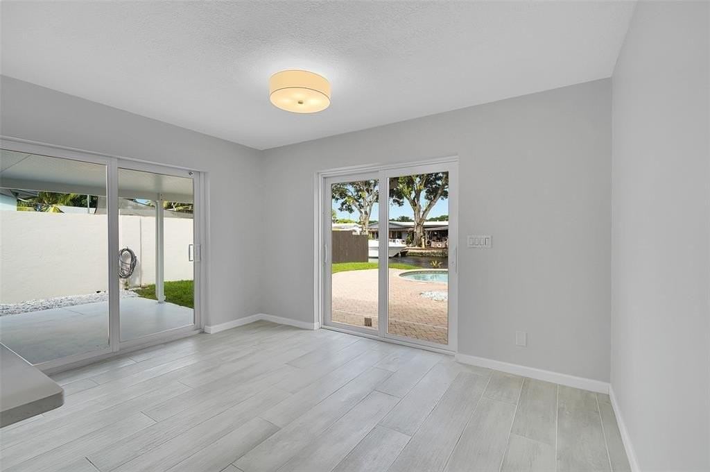 4710 Sw 43rd Ave - Photo 7 of 40