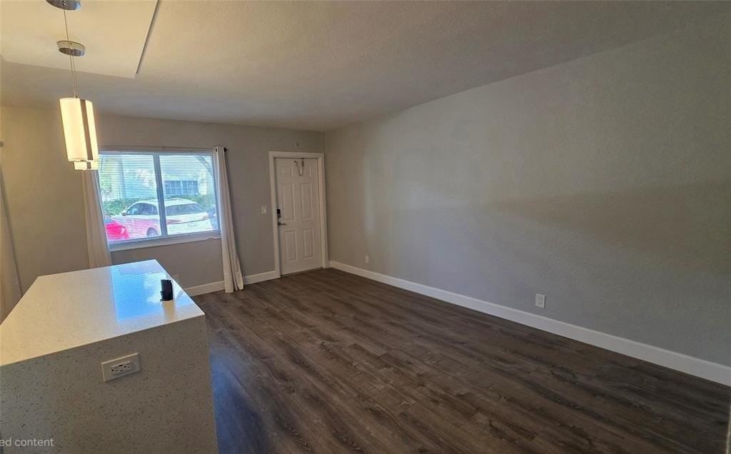 2607 Northeast 8th Avenue #14 - Photo 7 of 12