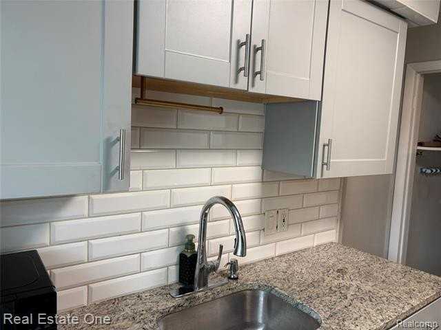 1601 E 4th St - Photo 7 of 20