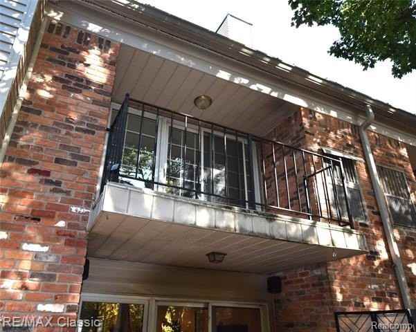 1635 Huntington Park #E - Photo 2 of 15