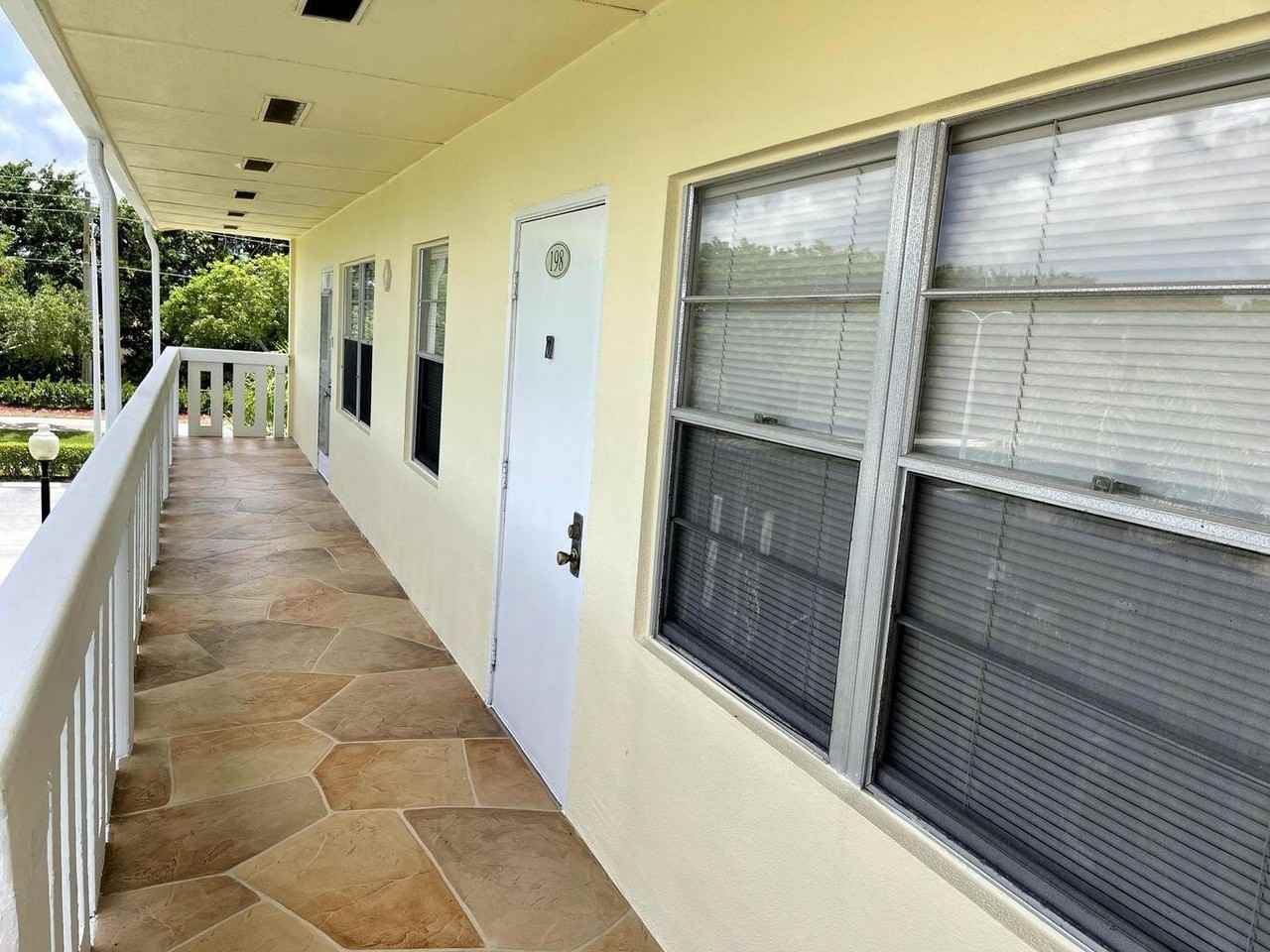 198 Dorset E #E - Photo 6 of 19