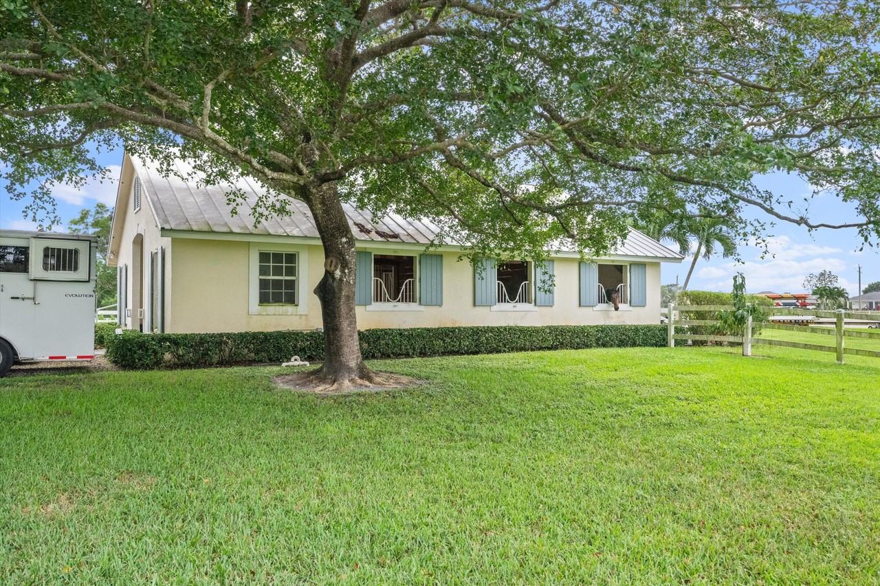 15416 Sunnyland Ln #BARN - Photo 4 of 18