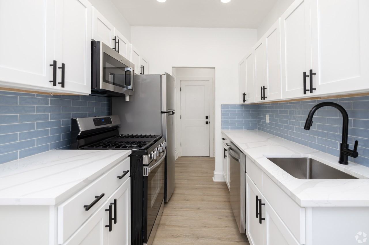 Corner Grove Apartments - Photo 7 of 24