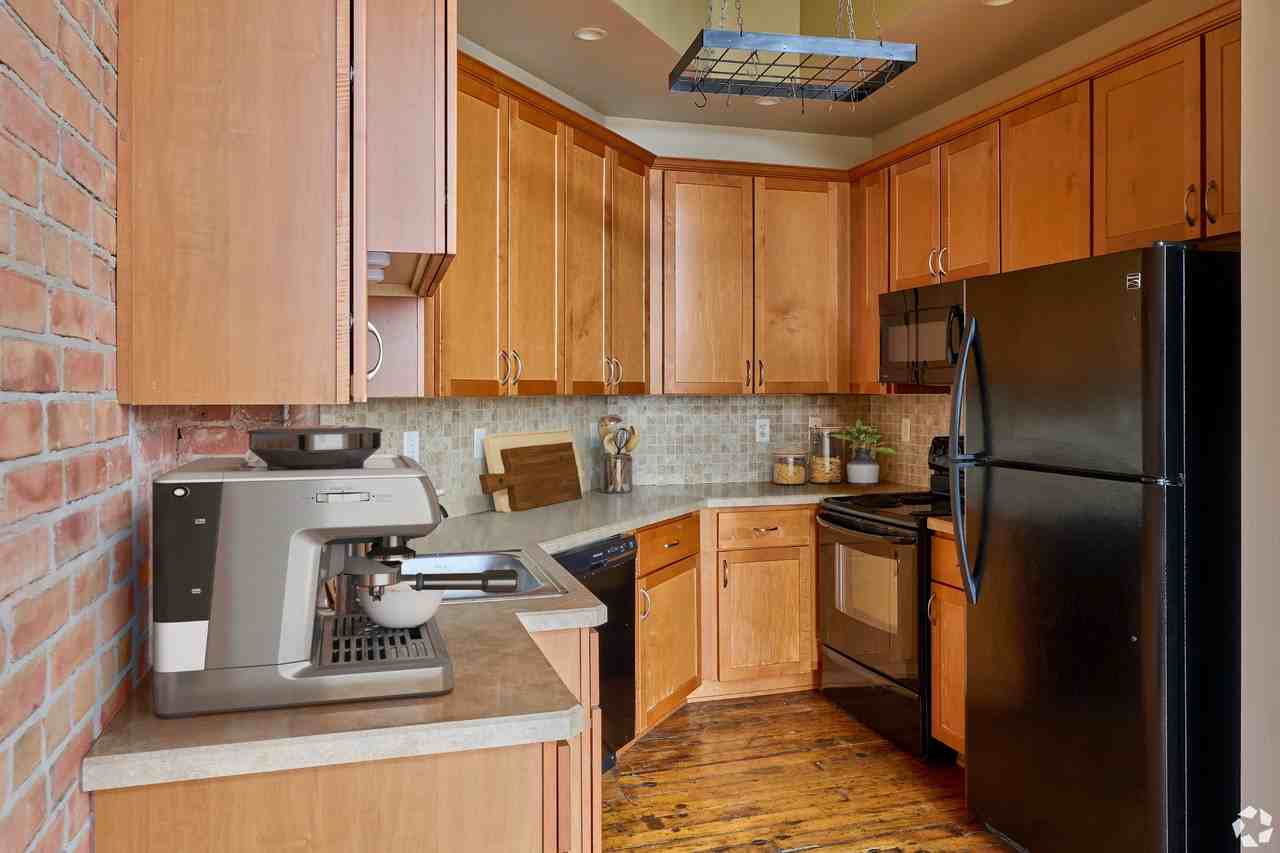 Warner Lofts - Photo 7 of 28