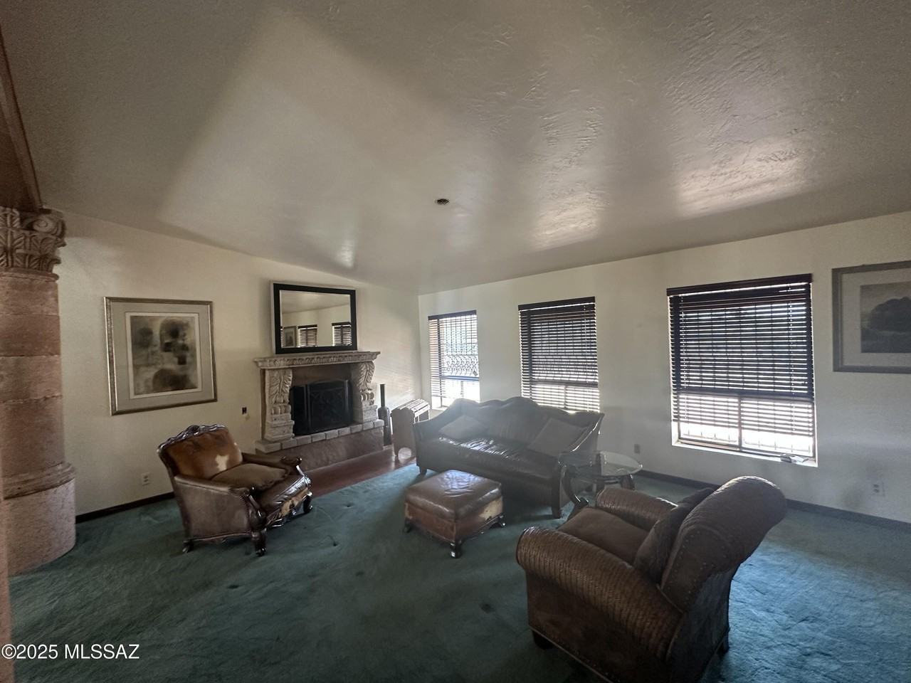 887 E Roper Rd - Photo 7 of 44