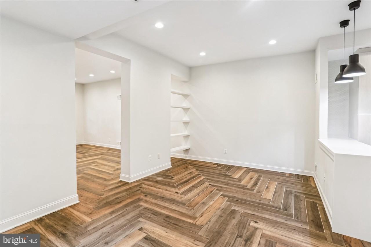 612 Alabama Ave Se - Photo 5 of 18