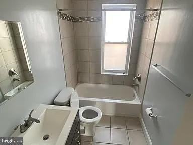 543 Florida Ave Nw Apt 4 #4 - Photo 5 of 17