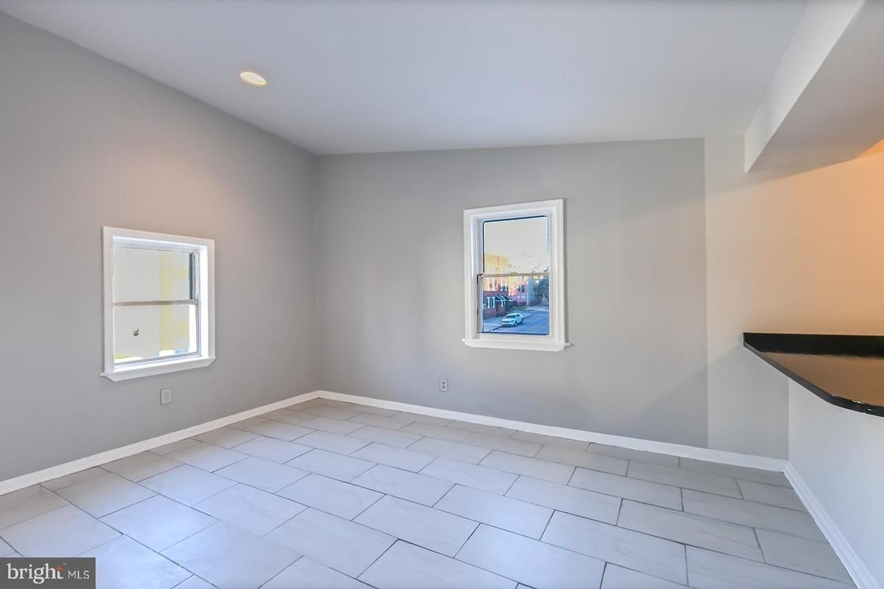 1436 W Baltimore St Apt 2 #2 - Photo 4 of 11