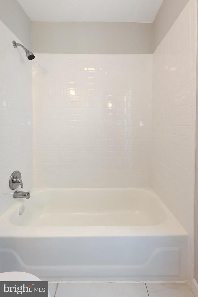 1436 W Baltimore St Apt 2 #2 - Photo 7 of 11