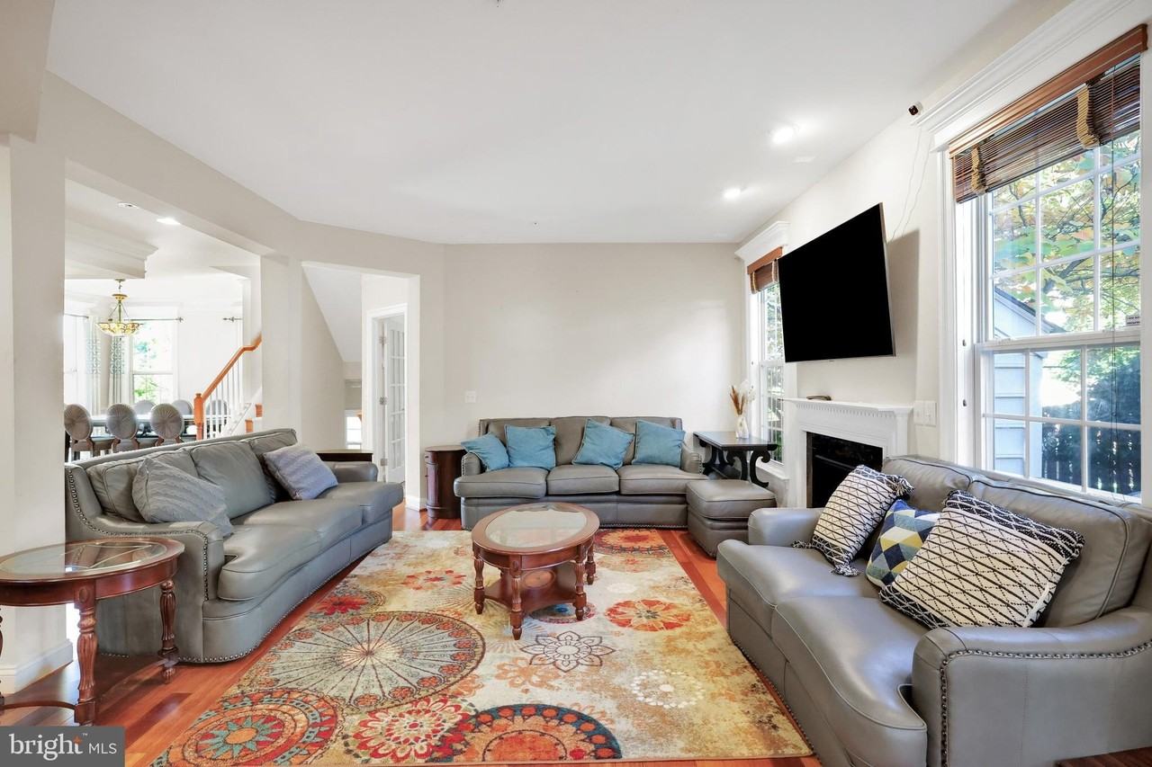 3037 Moore Lane - Photo 6 of 44