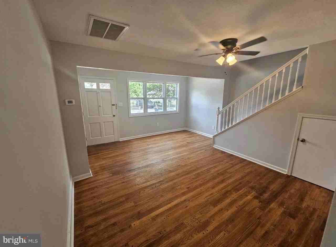 2811 Lime St - Photo 4 of 18